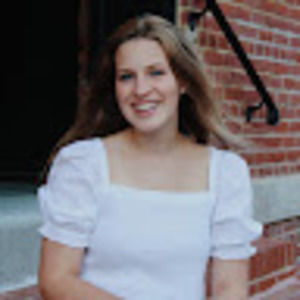 Meet your Posher, Caroline